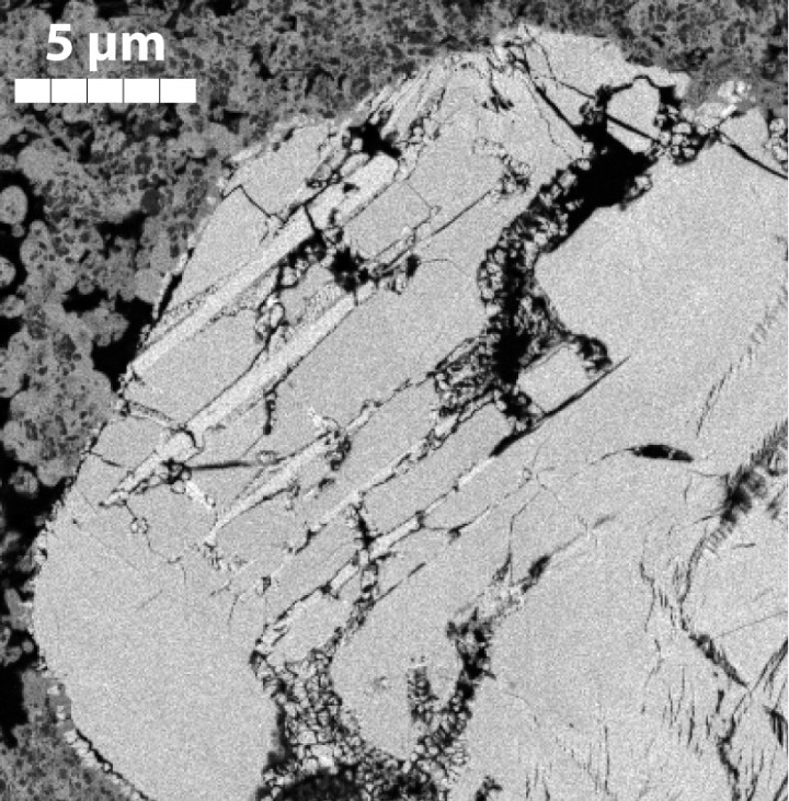 Редок минерал пронајден на местото на ударот на древен метеорит